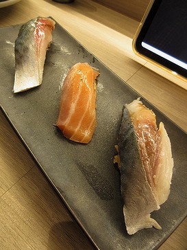 20220716寿司虎 (15)熟成とろさば、熟成サーモン、熟成しめ鯖