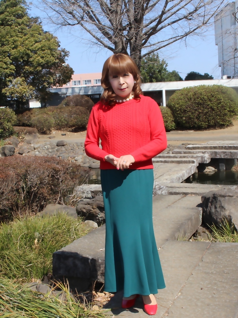 緑マキシスカート赤セーターB(1)