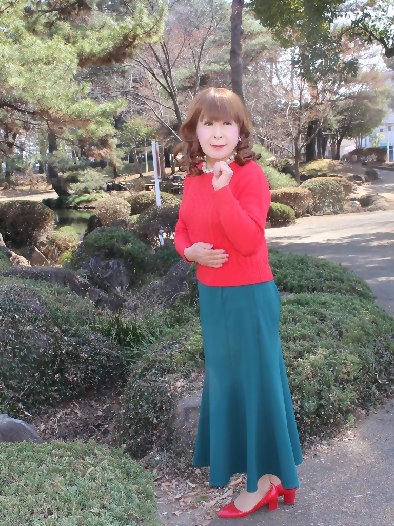 緑マキシスカート赤セーターB(4)