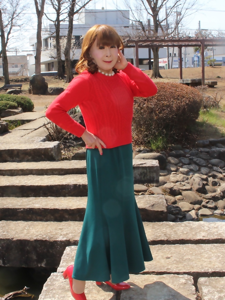 緑マキシスカート赤セーターB(6)