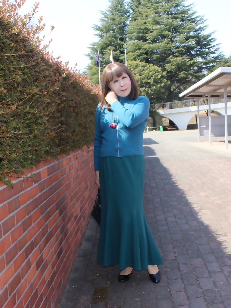 緑マキシスカート青ジップトップスB(3)