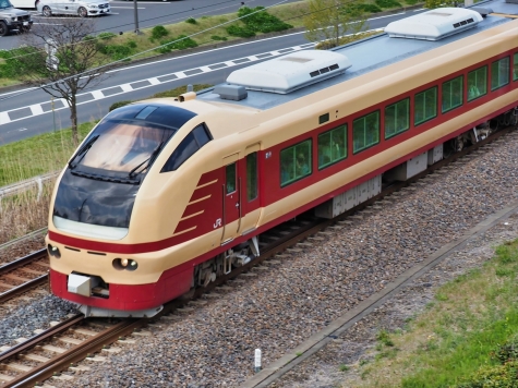 JR東日本 E653系 特急 青の絶景ネモフィラ号